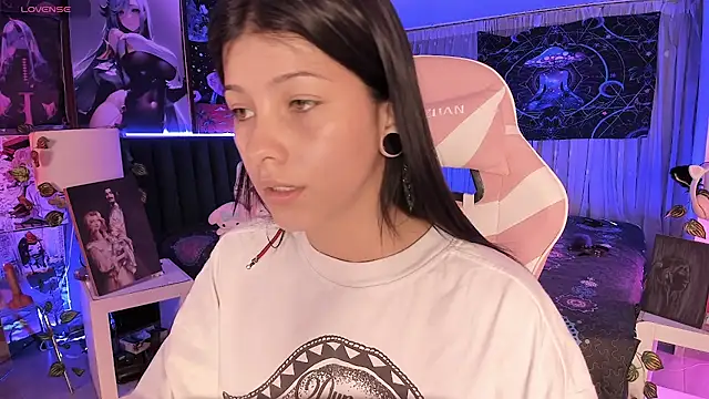 LanaKyutt online show from 03-16-25, 05:58