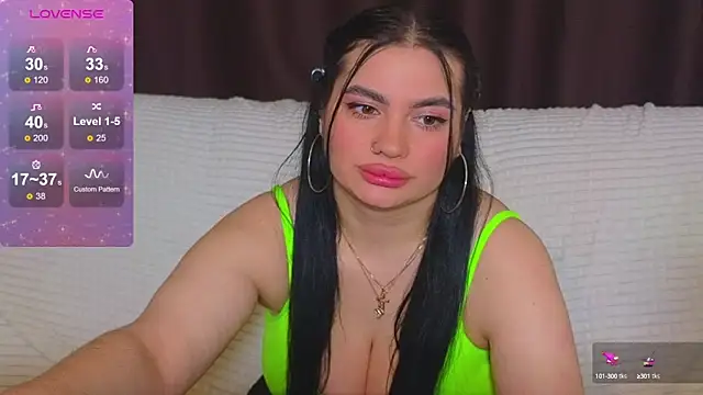 Nikki Kardashian online show from 01-30-25, 01:22