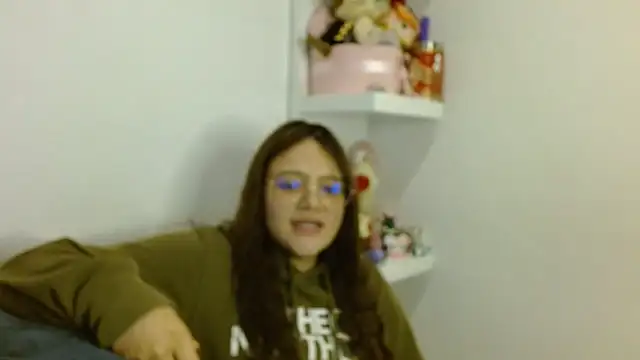 Snapshot of _Sarahh_0 chatting on 12-10-24, 02:16  Sarahh 0 online show from 12-10-24, 02:16