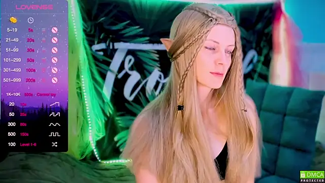 Snapshot of Flash_Summer chatting on 12-10-24, 01:11 Flash Summer online show from 12-10-24, 01:11