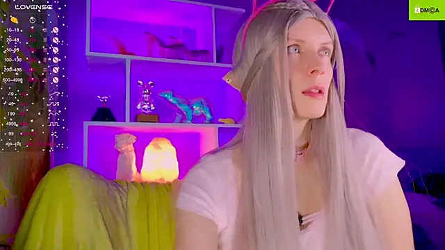 Snapshot of Flash_Summer chatting on 11-29-25, 10:40 Flash Summer online show from 11-29-25, 10:40