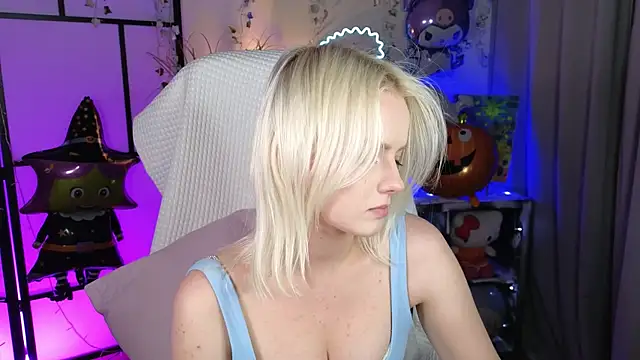 ImBonBon online show from 10-22-25, 10:53