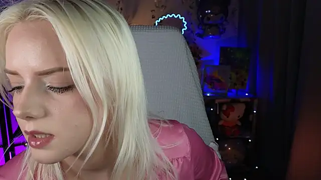 ImBonBon online show from 11-11-25, 11:27