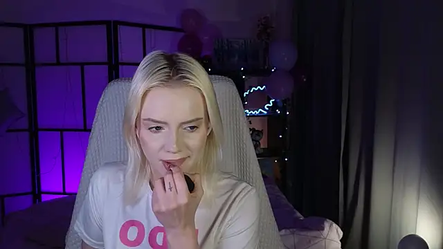 ImBonBon online show from 05-20-26, 01:34