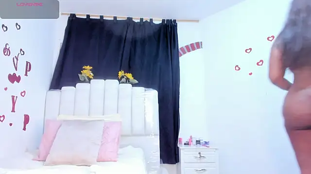 RoxannaBlanche online show from 03-02-26, 01:07