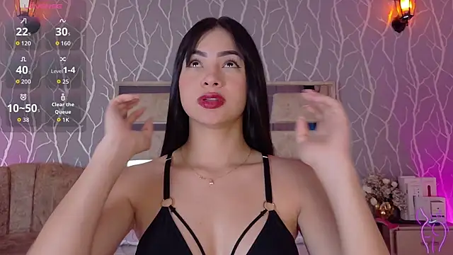 Snapshot of madison_fox1 chatting on 09-21-25, 01:24 madison fox1 online show from 09-21-25, 01:24