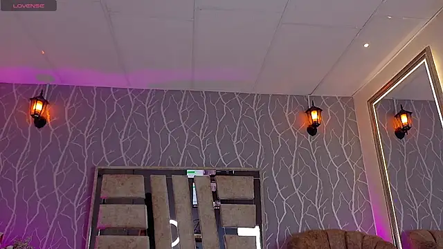 Snapshot of madison_fox1 chatting on 10-08-25, 12:47 madison fox1 online show from 10-08-25, 12:47