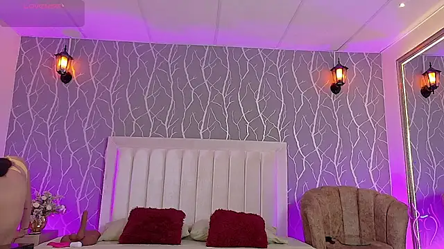 Snapshot of madison_fox1 chatting on 11-18-25, 12:31 madison fox1 online show from 11-18-25, 12:31