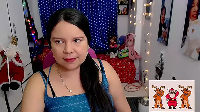 Snapshot of claryssa_ chatting on 12-21-24, 11:45 claryssa online show from 12-21-24, 11:45