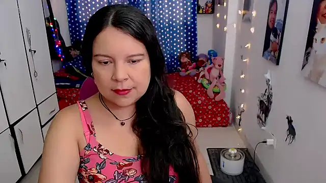 Snapshot of claryssa_ chatting on 01-07-25, 07:49 claryssa online show from 01-07-25, 07:49