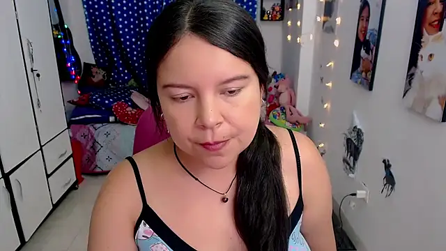 Snapshot of claryssa_ chatting on 01-18-25, 02:58 claryssa online show from 01-18-25, 02:58