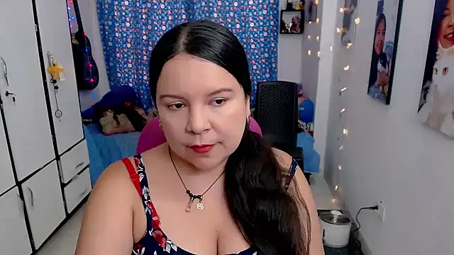 Snapshot of claryssa_ chatting on 10-02-25, 08:05 claryssa online show from 10-02-25, 08:05