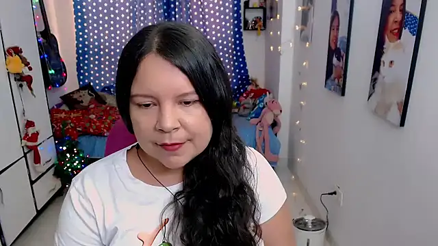 claryssa  online show from 12-16-25, 08:14