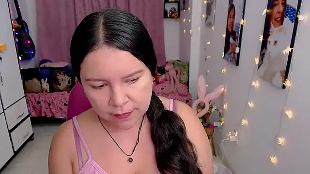 claryssa  online show from 04-18-26, 05:33