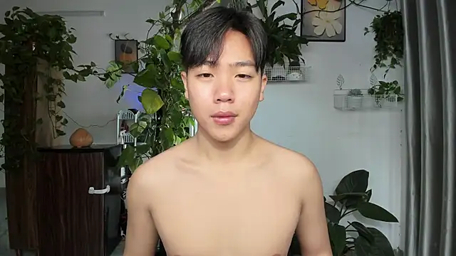 Oliver Nl online show from 12-18-25, 04:18