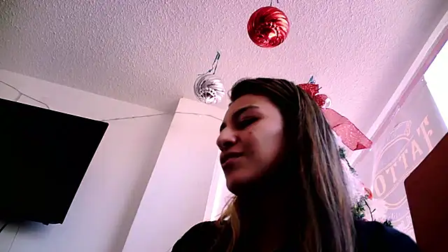 Daniela CameloSQ online show from 12-08-24, 07:32