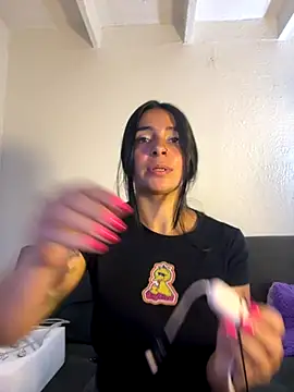 Snapshot of Meganmilk1 chatting on 11-14-25, 03:22 Meganmilk1 online show from 11-14-25, 03:22