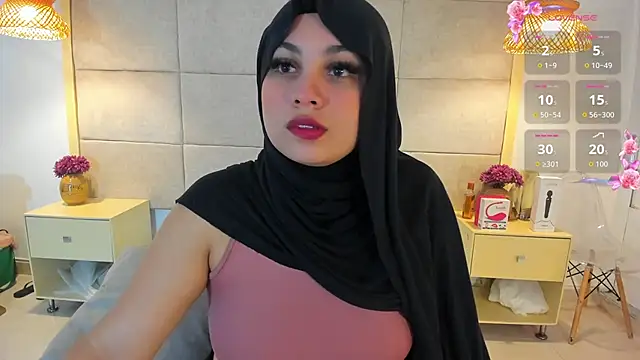 Snapshot of _anjum_ chatting on 10-08-25, 09:18 anjum online show from 10-08-25, 09:18