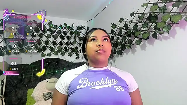 PaulinaSwan online show from 10-14-25, 03:29