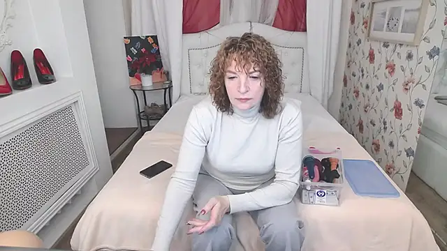 AmiHotGranny online show from 09-30-25, 06:29