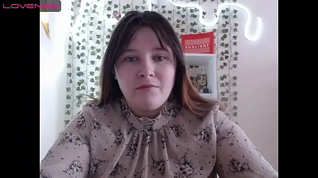 Light Luna online show from 01-13-25, 06:16