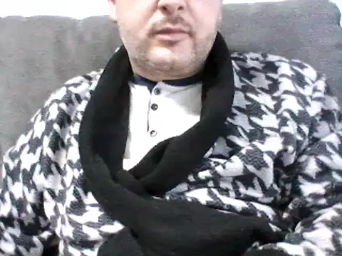 Snapshot of daky_86 chatting on 12-15-24, 03:42 daky 86 online show from 12-15-24, 03:42