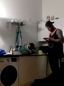 Snapshot of eltoulou chatting on 01-13-25, 08:15 eltoulou online show from 01-13-25, 08:15