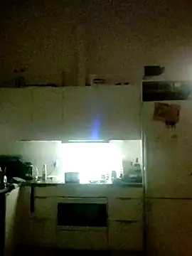 Snapshot of eltoulou chatting on 03-06-25, 08:27 eltoulou online show from 03-06-25, 08:27