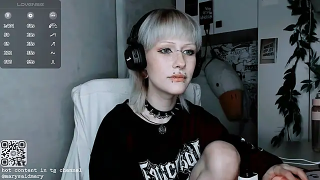 Snapshot of say_mary chatting on 10-18-25, 06:52 say mary online show from 10-18-25, 06:52