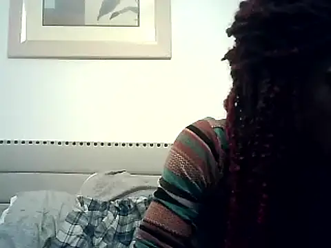 Snapshot of CaramelDipper chatting on 12-11-24, 05:43 CaramelDipper online show from 12-11-24, 05:43