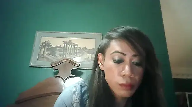 Snapshot of CaramelDipper chatting on 12-17-24, 10:44 CaramelDipper online show from 12-17-24, 10:44