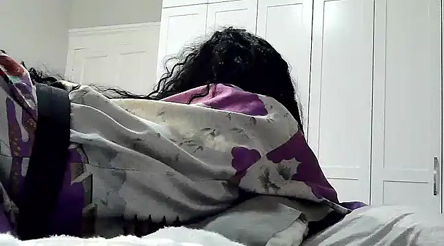 Snapshot of CaramelDipper chatting on 03-02-25, 08:05 CaramelDipper online show from 03-02-25, 08:05