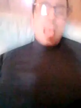 Snapshot of Anastasio33 chatting on 01-06-26, 08:18 Anastasio33 online show from 01-06-26, 08:18