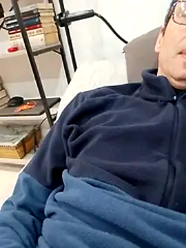 Snapshot of Anastasio33 chatting on 01-17-26, 06:40 Anastasio33 online show from 01-17-26, 06:40