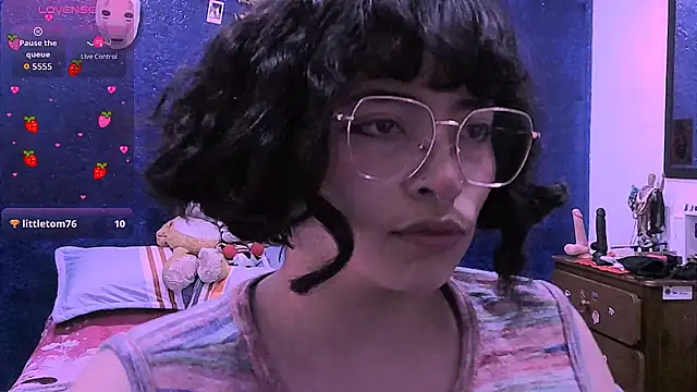 NinaYellow online show from 03-10-26, 01:05