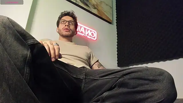 LucianSinclair online show from 11-25-25, 03:39