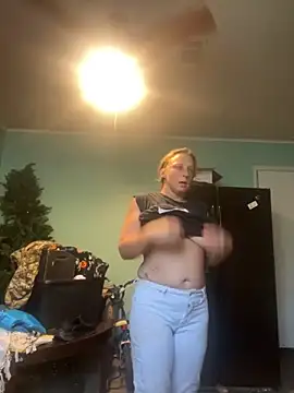 Everlyrose27 online show from 09-19-25, 09:04