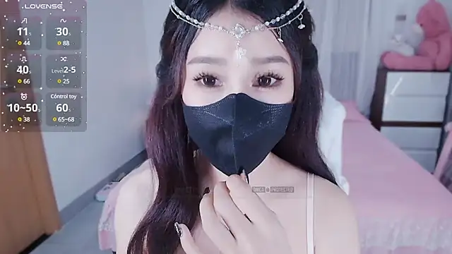 Snapshot of PimChanOK chatting on 02-15-25, 02:47 PimChanOK online show from 02-15-25, 02:47