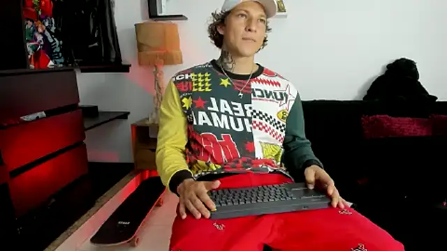 Tom Krakow online show from 02-21-25, 08:49