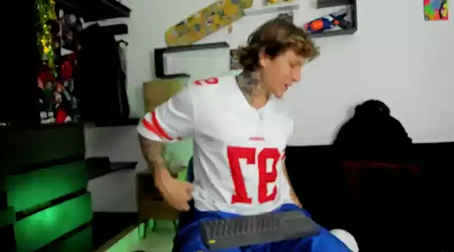 Tom Krakow online show from 02-24-25, 08:36