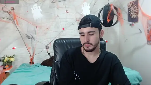 Snapshot of DmitriSanders chatting on 12-04-24, 10:41 DmitriSanders online show from 12-04-24, 10:41