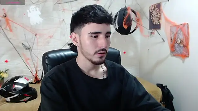 Snapshot of DmitriSanders chatting on 12-09-24, 09:16 DmitriSanders online show from 12-09-24, 09:16