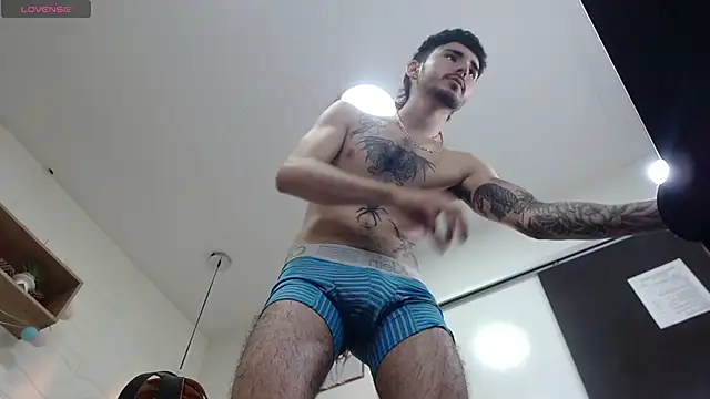 Snapshot of DmitriSanders chatting on 01-09-25, 11:24 DmitriSanders online show from 01-09-25, 11:24