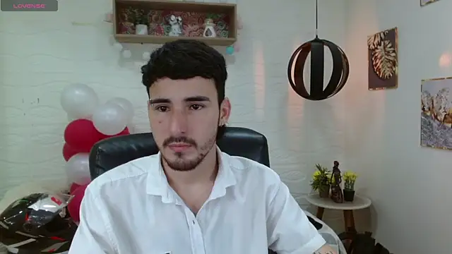 Snapshot of DmitriSanders chatting on 02-27-25, 08:53 DmitriSanders online show from 02-27-25, 08:53