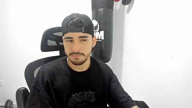 Snapshot of DmitriSanders chatting on 09-09-25, 10:31 DmitriSanders online show from 09-09-25, 10:31