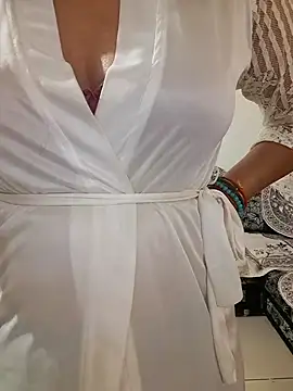 Snapshot of khushikhushi chatting on 01-17-25, 03:12 khushikhushi online show from 01-17-25, 03:12