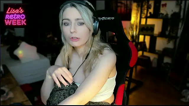 Lisaonthemoon online show from 02-18-25, 08:03