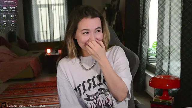 Megan  Hart online show from 03-10-25, 06:05