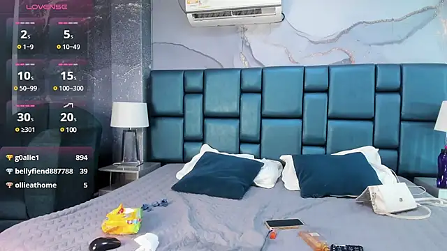 Nahomi Wild online show from 01-25-25, 02:04