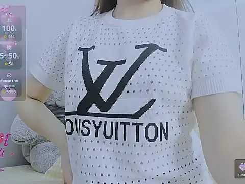 Linh diudang online show from 10-19-25, 02:34